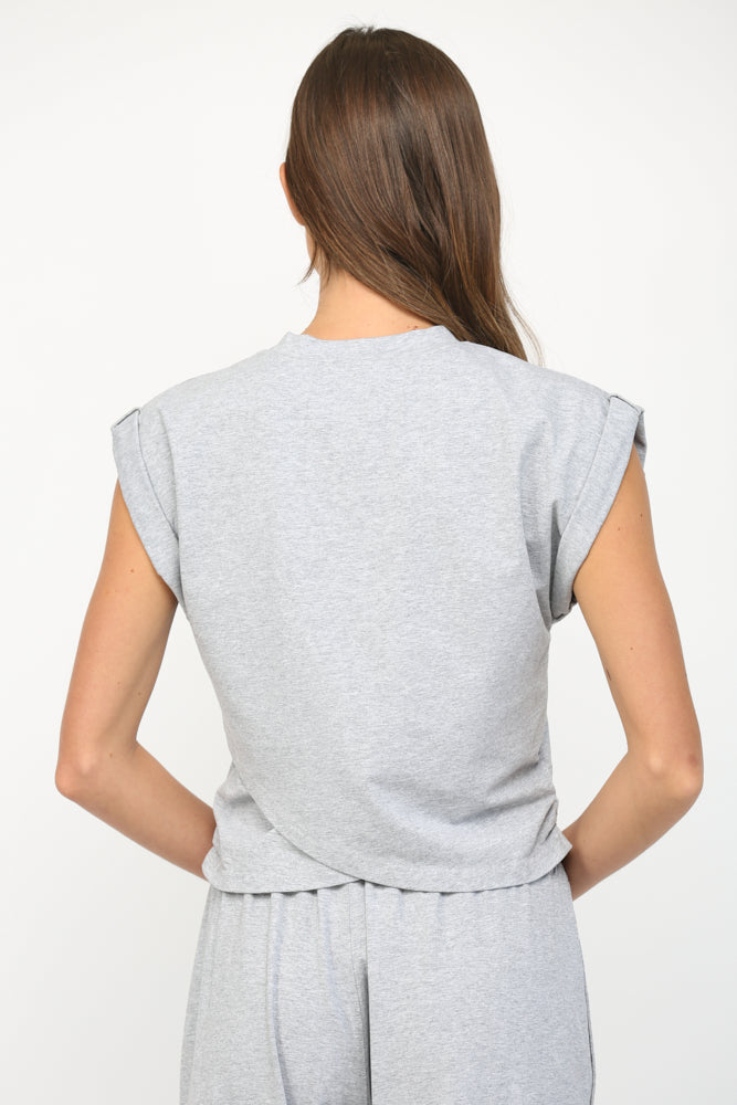 OVERLAP HEMLINE DETAIL CUFFED CAP SLV JERSEY TOP