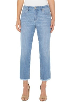 Liv Relaxed Skinny With Frayed Hem