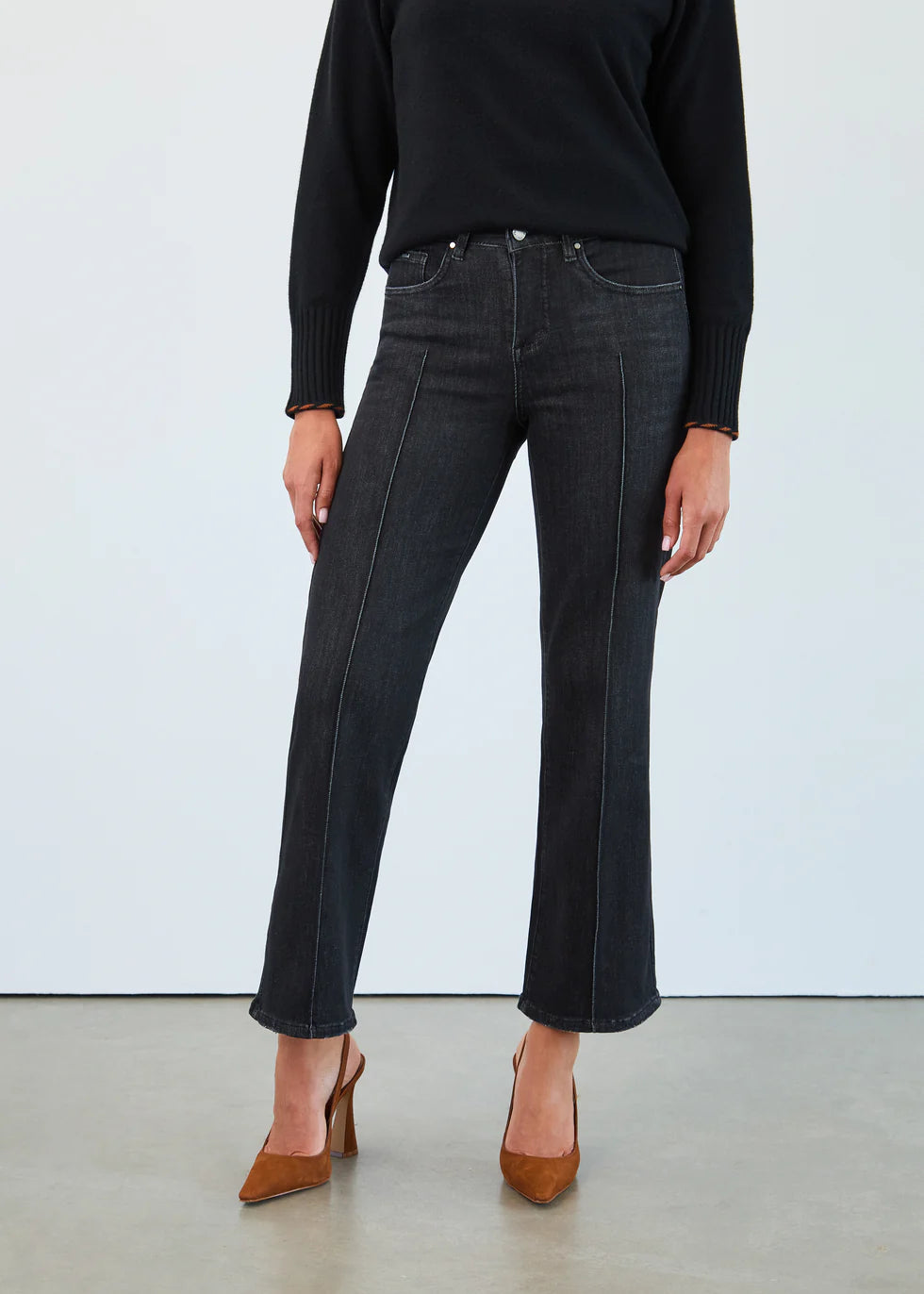 Olivia Pintuck Wide Leg, Black Wash