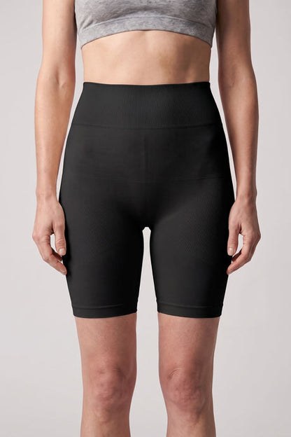 Slenderizing Short Black
