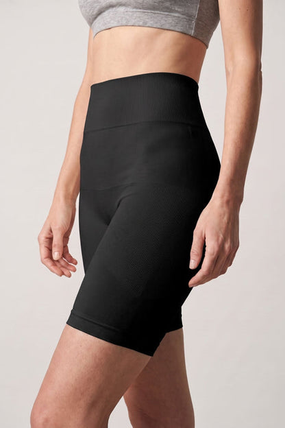 Slenderizing Short Black