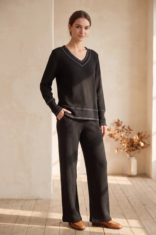 V-Neck Contrast Stitching Top