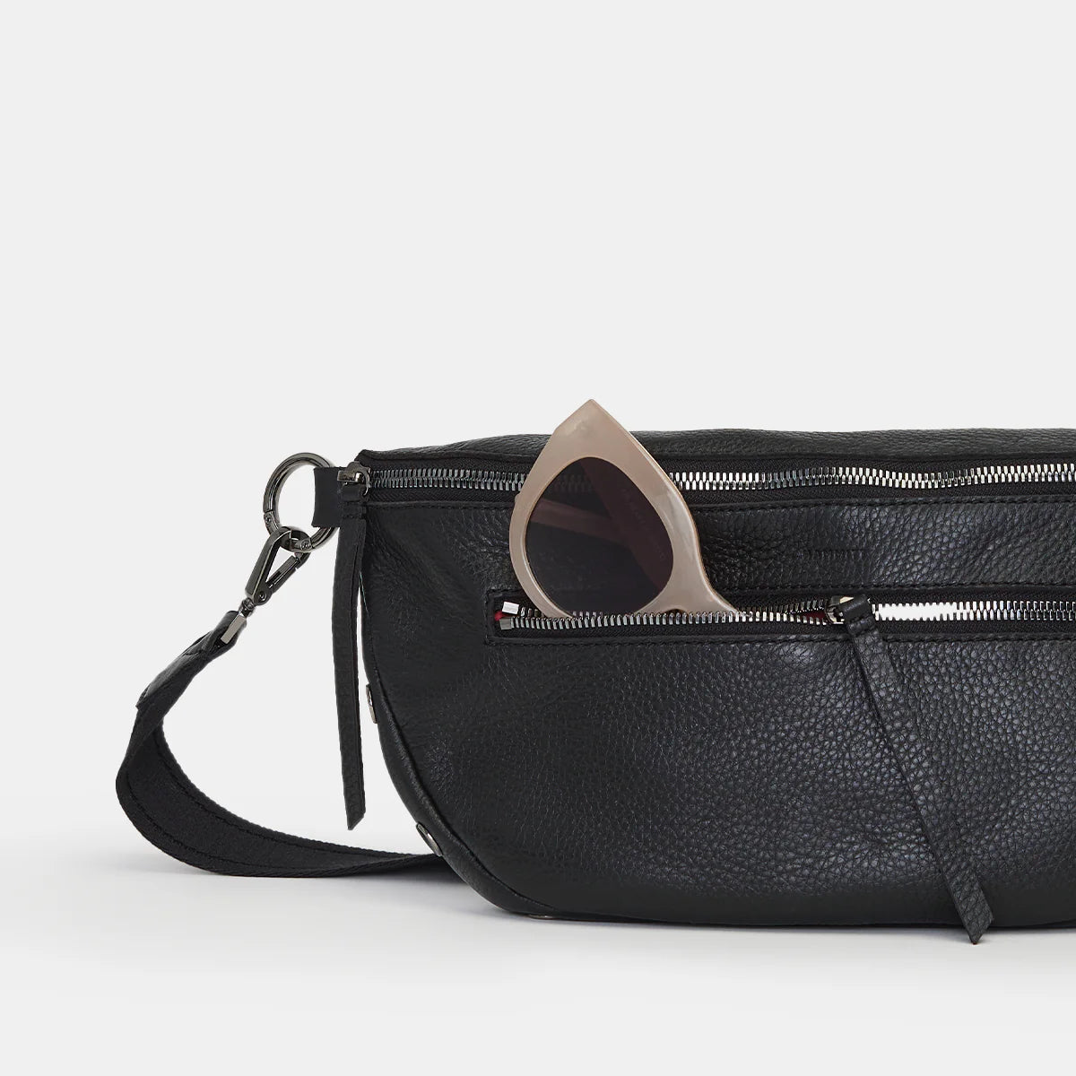 Charles Crossbody Lrg Black/Gunmetal