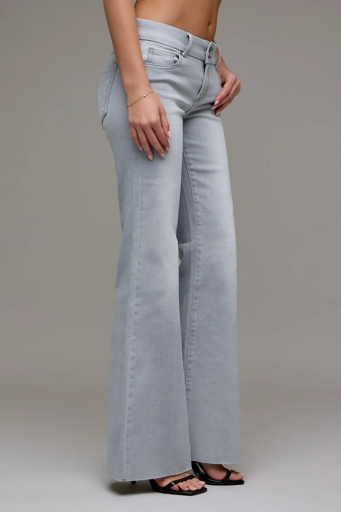 [HAPPI] Light Grey Denim Flare