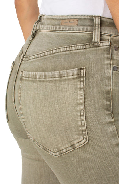 Hannah Crop Flare With Fray Hem