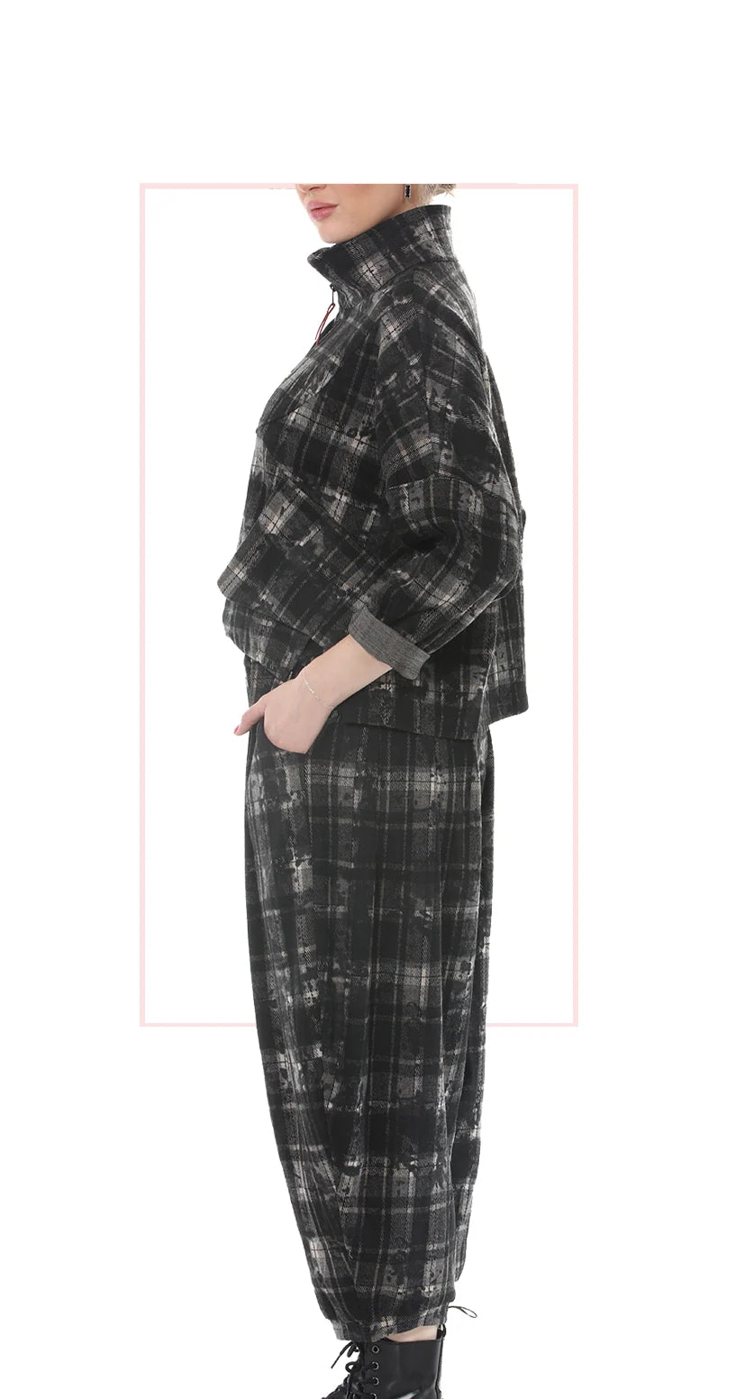 Women's Plaid Half-Zip Top