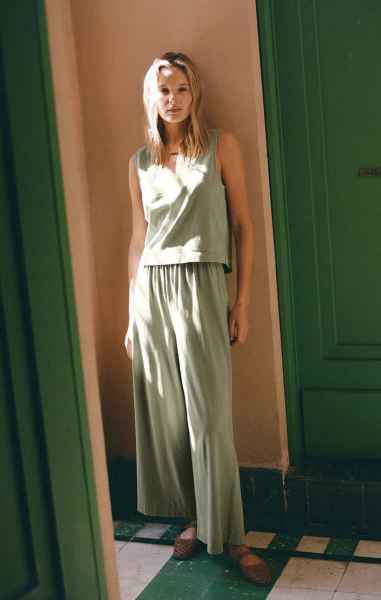 Scout Jersey Flare Pant Avocado
