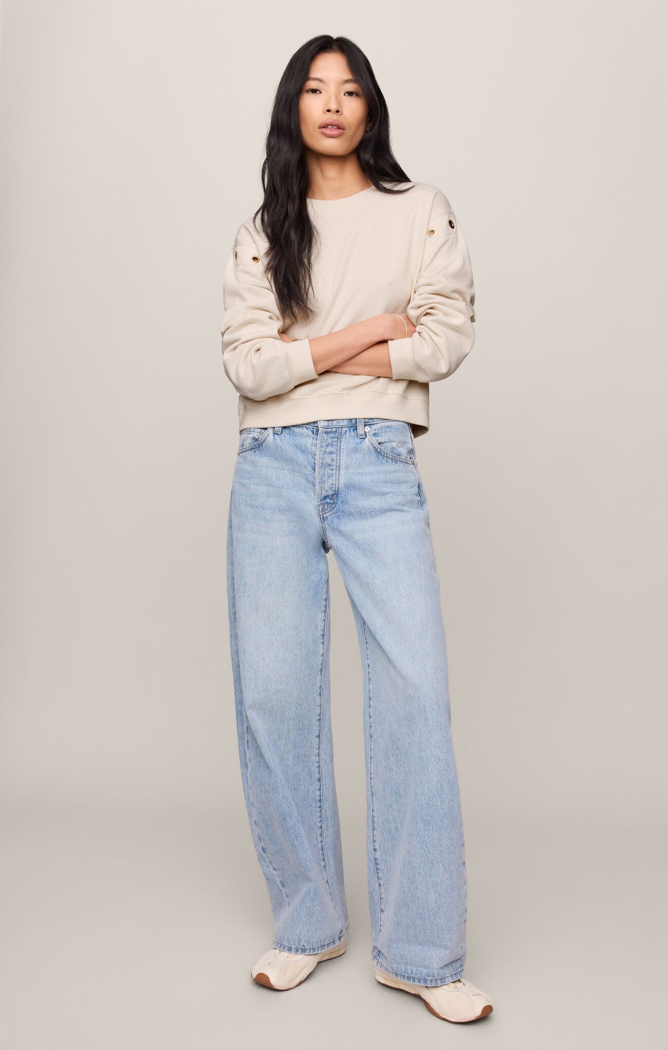 Axel Grommet Sweatshirt Sandstone Top