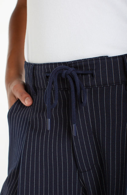 Wide Leg Pleated Trouser With Side Stripe