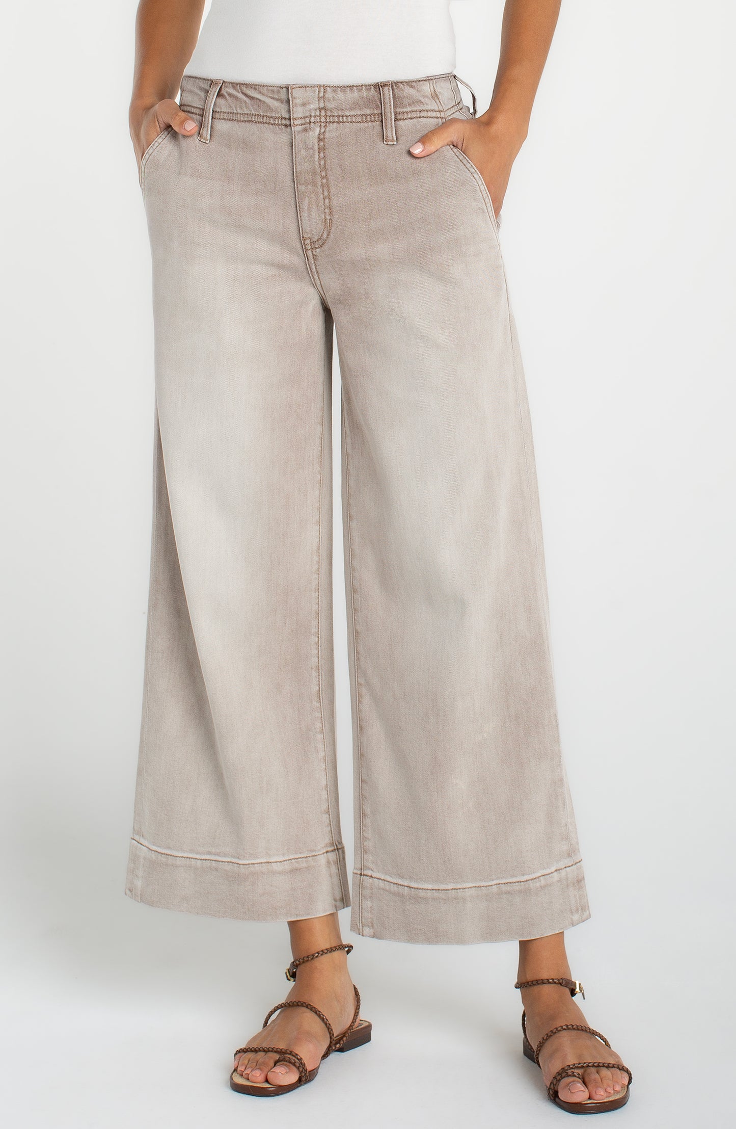 The Weekender Crop Wide Leg