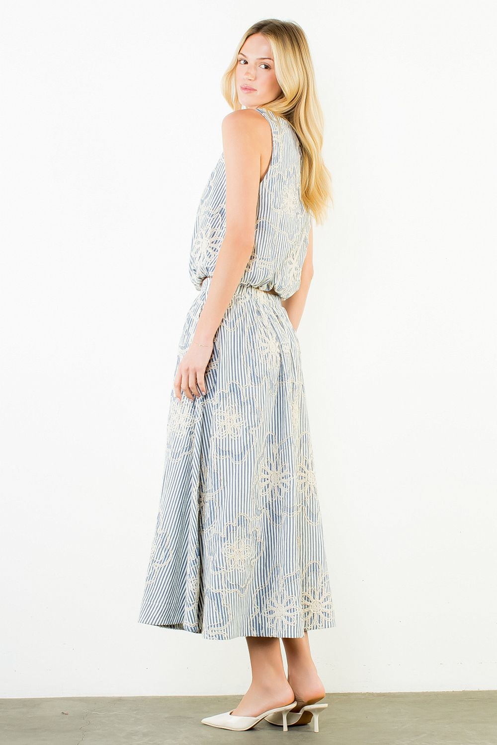 Floral Textured Embroidered Midi Skirt