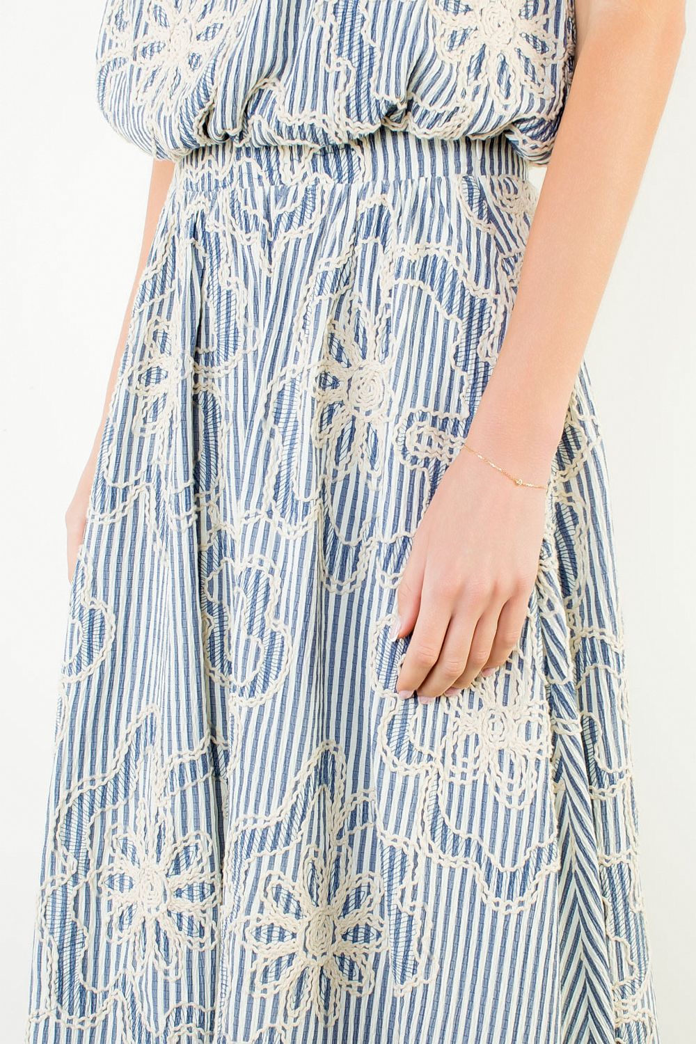Floral Textured Embroidered Midi Skirt